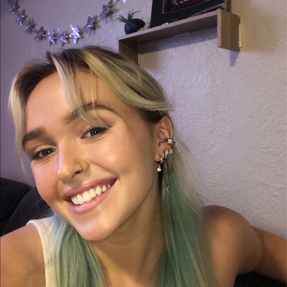 Meet your Posher, Kat